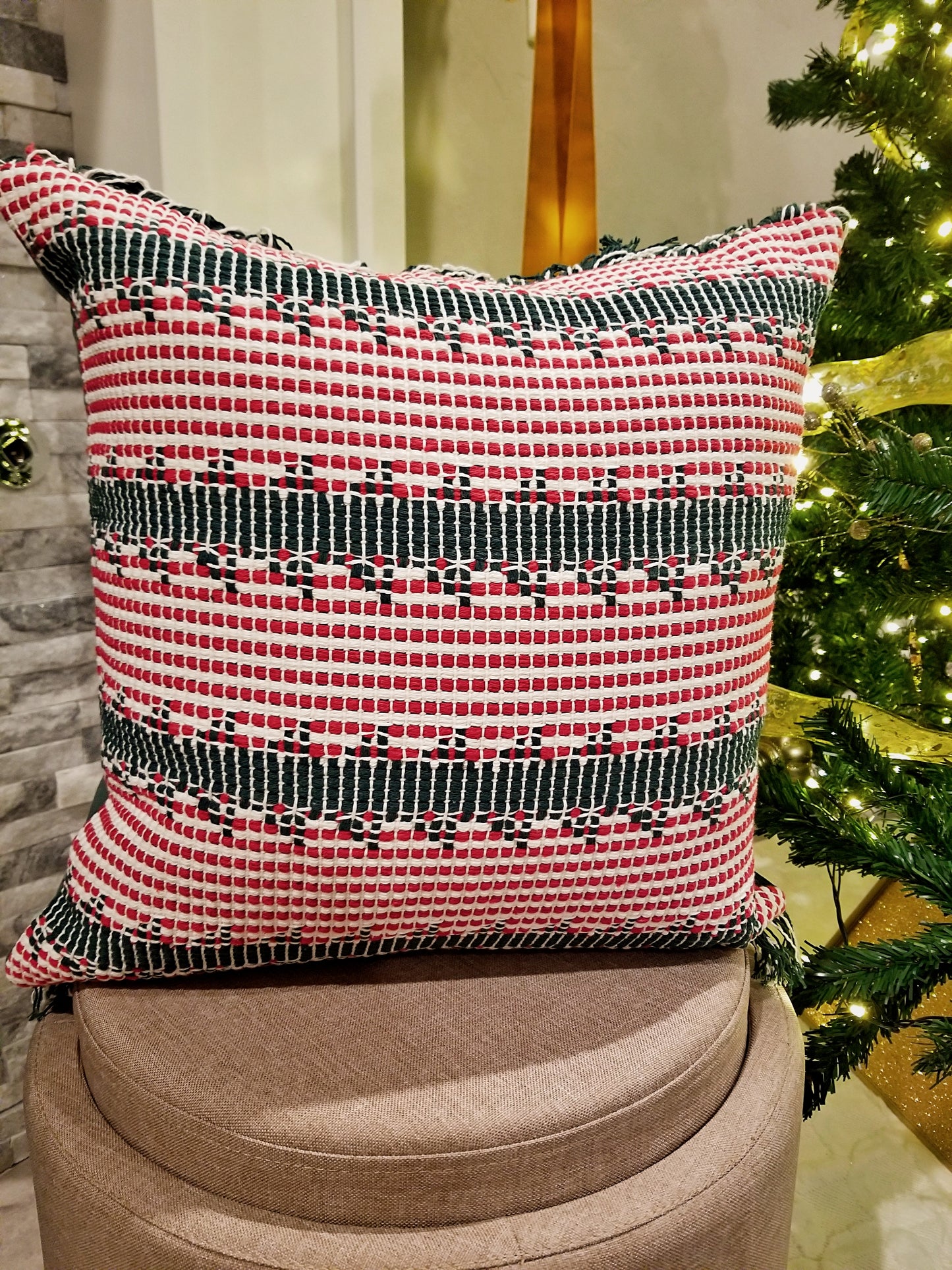 MACRAME RED & GREEN PLAID